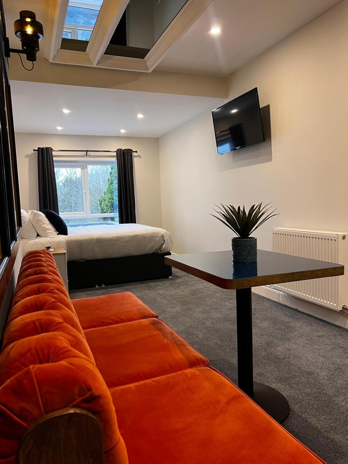 53 Luxury Rooms 메이누스 외부 사진