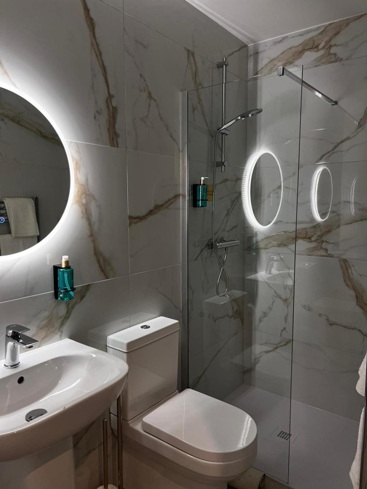 53 Luxury Rooms 메이누스 외부 사진